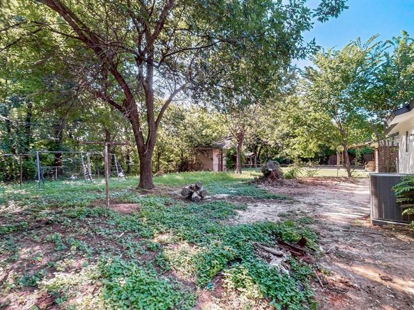 385  Crusader Drive , Dallas Texas 75217