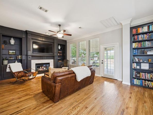 502  Yaupon Drive , Garland Texas 75044