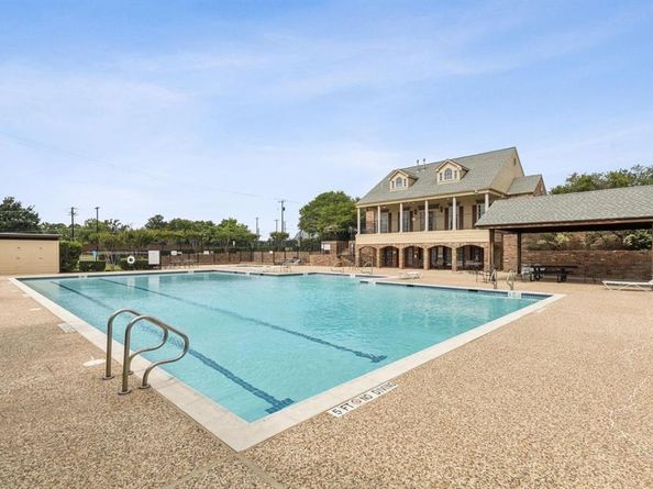 502  Yaupon Drive , Garland Texas 75044
