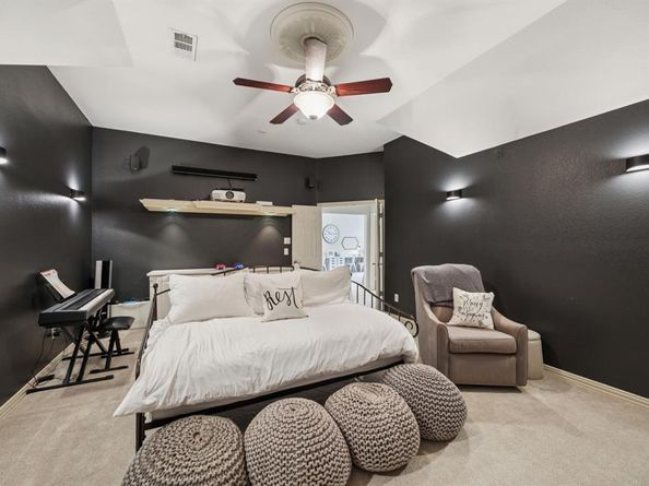 502  Yaupon Drive , Garland Texas 75044