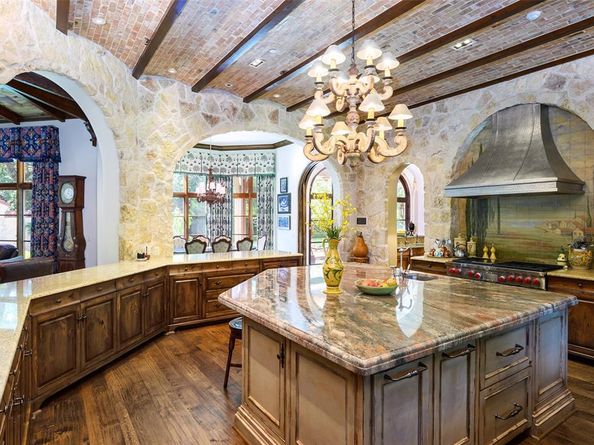 5335  Meaders Lane , Dallas Texas 75229