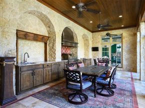 5335  Meaders Lane , Dallas Texas 75229