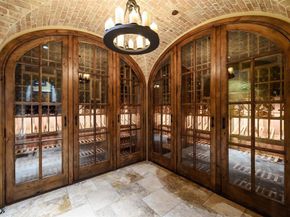 5335  Meaders Lane , Dallas Texas 75229