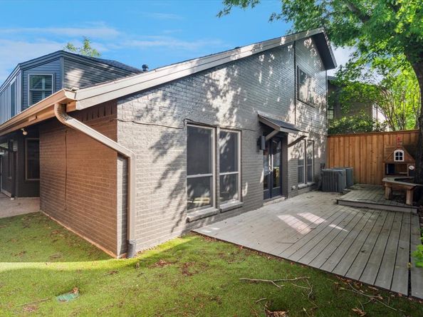 3219  Bryan Street , Dallas Texas 75204