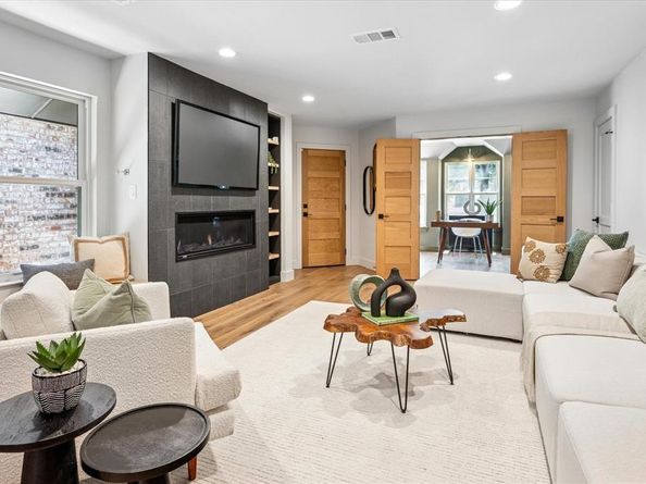 3219  Bryan Street , Dallas Texas 75204