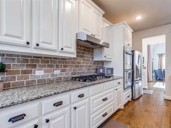 1016  River Rock Way , Carrollton Texas 75010