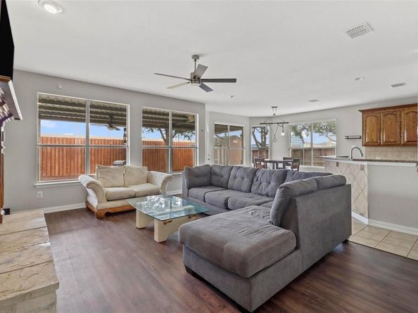 1818  Benedict Court , Rowlett Texas 75088