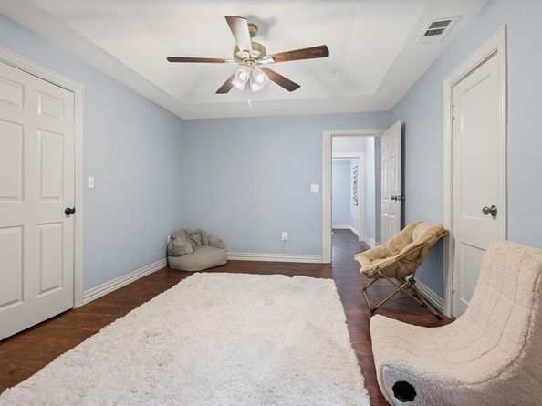 211  Second Street , Denton Texas 76201