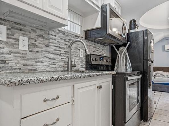 211  Second Street , Denton Texas 76201