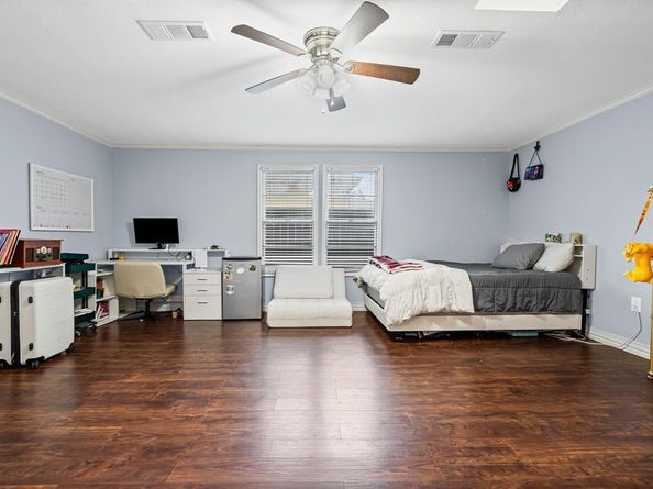 211  Second Street , Denton Texas 76201