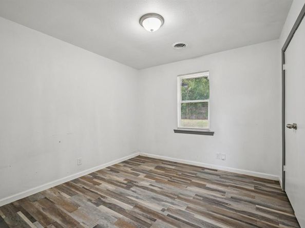3736  Layton Avenue , Haltom City Texas 76117