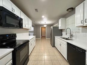 2000  Pecandale Drive , Arlington Texas 76013