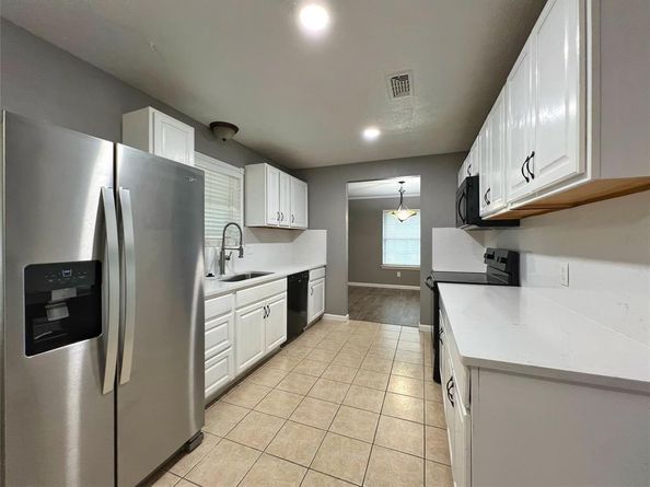 2000  Pecandale Drive , Arlington Texas 76013