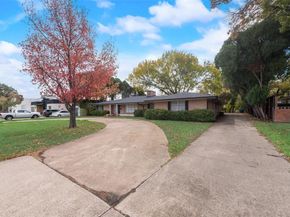 6106  Linden Lane , Dallas Texas 75230
