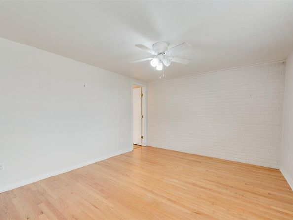 6106  Linden Lane , Dallas Texas 75230