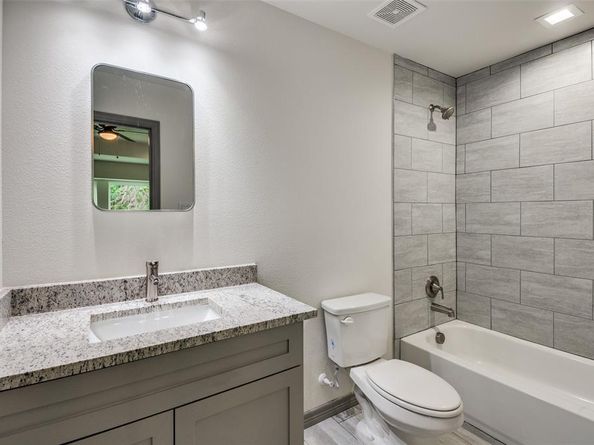 1438 E Waco Avenue , Dallas Texas 75216