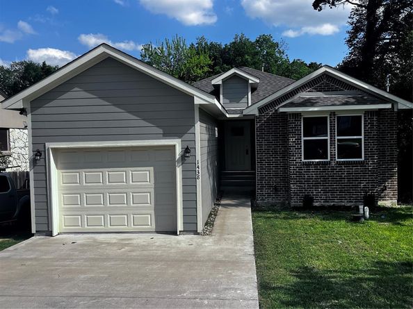 1438 E Waco Avenue , Dallas Texas 75216