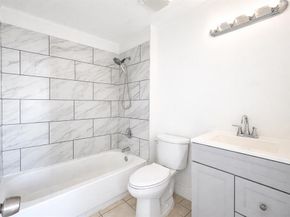 805  Brookshire Circle , Garland Texas 75043