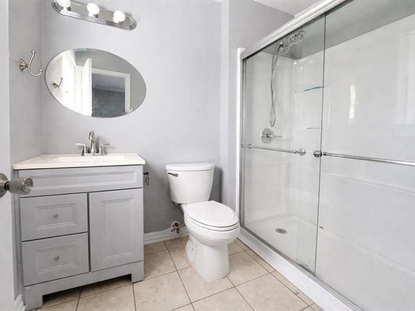 805  Brookshire Circle , Garland Texas 75043