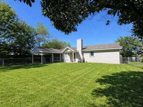 805  Brookshire Circle , Garland Texas 75043