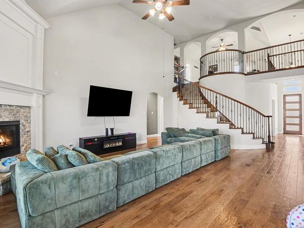 6116  Cooper Creek Street , Fort Worth Texas 76179