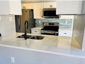 7107  Holly Hill Drive  12, Dallas Texas 75231