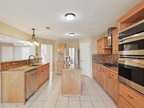 225  Quail Trail Lane , Arlington Texas 76002