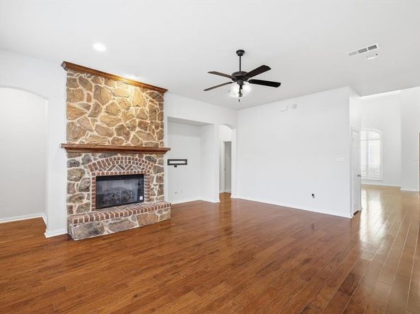 9728  Sam Bass Trail , Fort Worth Texas 76244