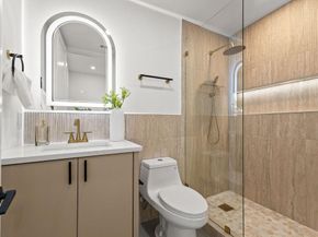 1827  Pollard Street , Dallas Texas 75208