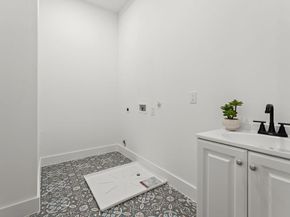 1827  Pollard Street , Dallas Texas 75208