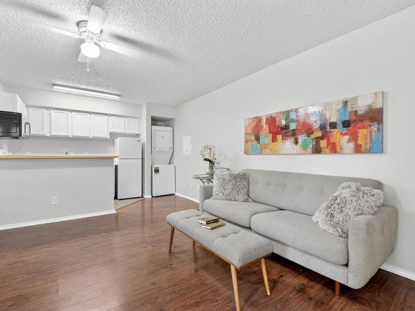 9825  Walnut Street  306, Dallas Texas 75243