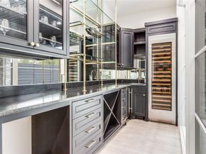 7610  Linwood Avenue , Dallas Texas 75209