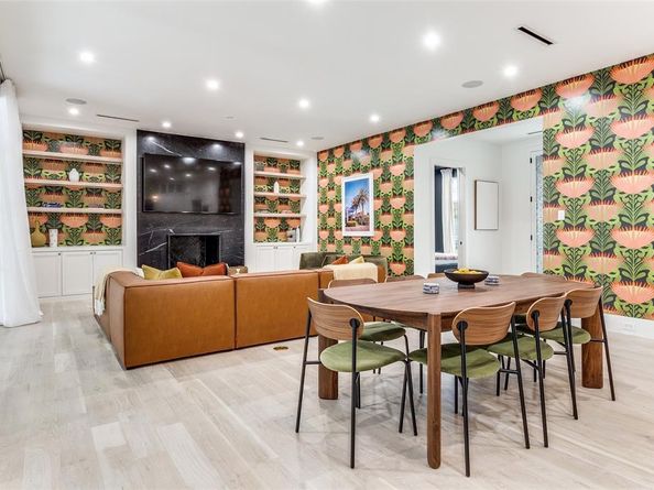 7610  Linwood Avenue , Dallas Texas 75209