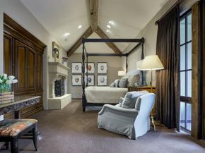 15  Robledo Drive , Dallas Texas 75230