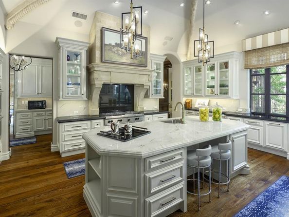 15  Robledo Drive , Dallas Texas 75230