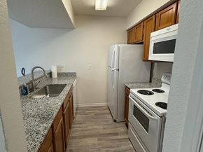 9807  Walnut Street  D 304, Dallas Texas 75243