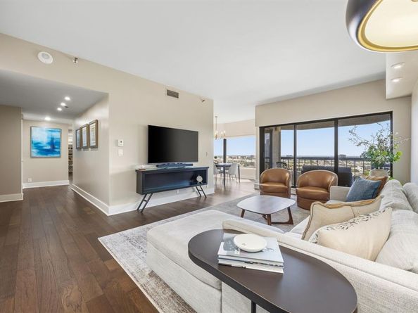 3030  Mckinney Avenue  1905, Dallas Texas 75204