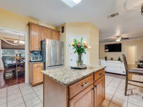 6405  Creekbend Court , Arlington Texas 76001