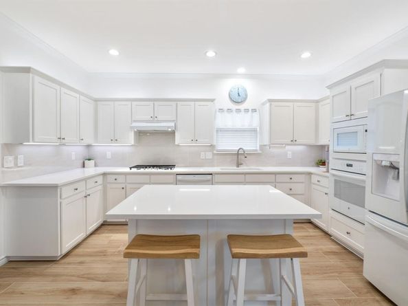 5009  Sandestin Court , Garland Texas 75044