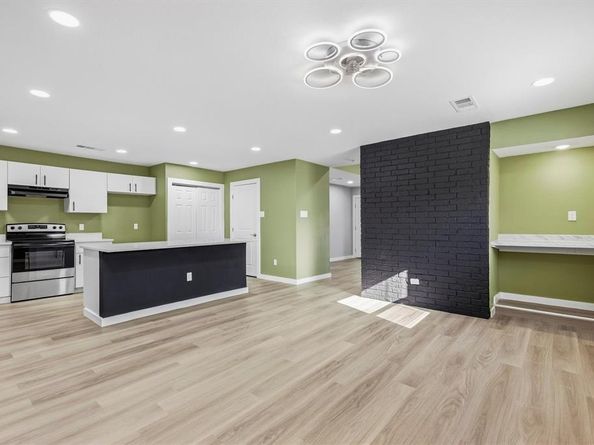 800  Netherland Drive , Arlington Texas 76017