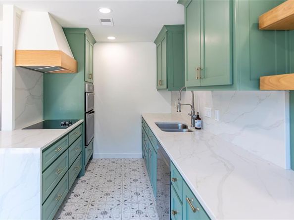 8708  Flicker Lane , Dallas Texas 75238