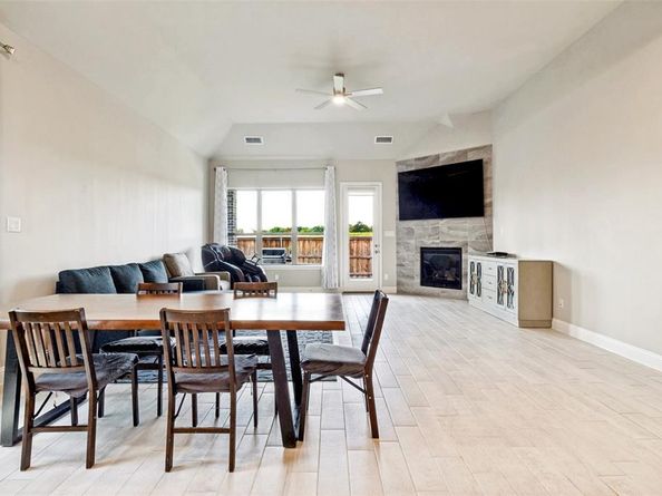 12679  Royal Oaks Lane , Farmers Branch Texas 75234