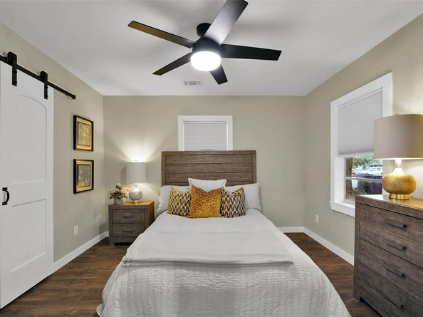 826 W Laramie Lane , Dallas Texas 75217