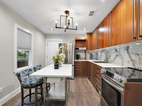 826 W Laramie Lane , Dallas Texas 75217