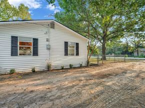 826 W Laramie Lane , Dallas Texas 75217