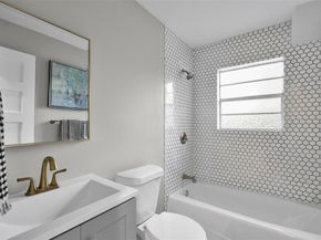 826 W Laramie Lane , Dallas Texas 75217