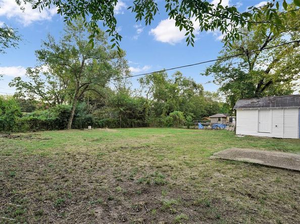 826 W Laramie Lane , Dallas Texas 75217