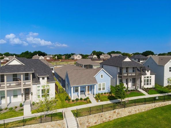 2216  Sternpost Mews , Rowlett Texas 75088