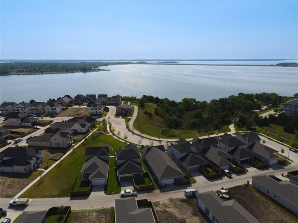 2216  Sternpost Mews , Rowlett Texas 75088