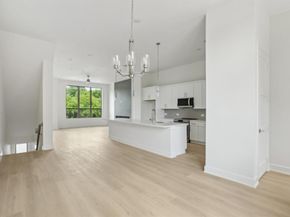 2524  Havenhurst Street  102, Farmers Branch Texas 75234